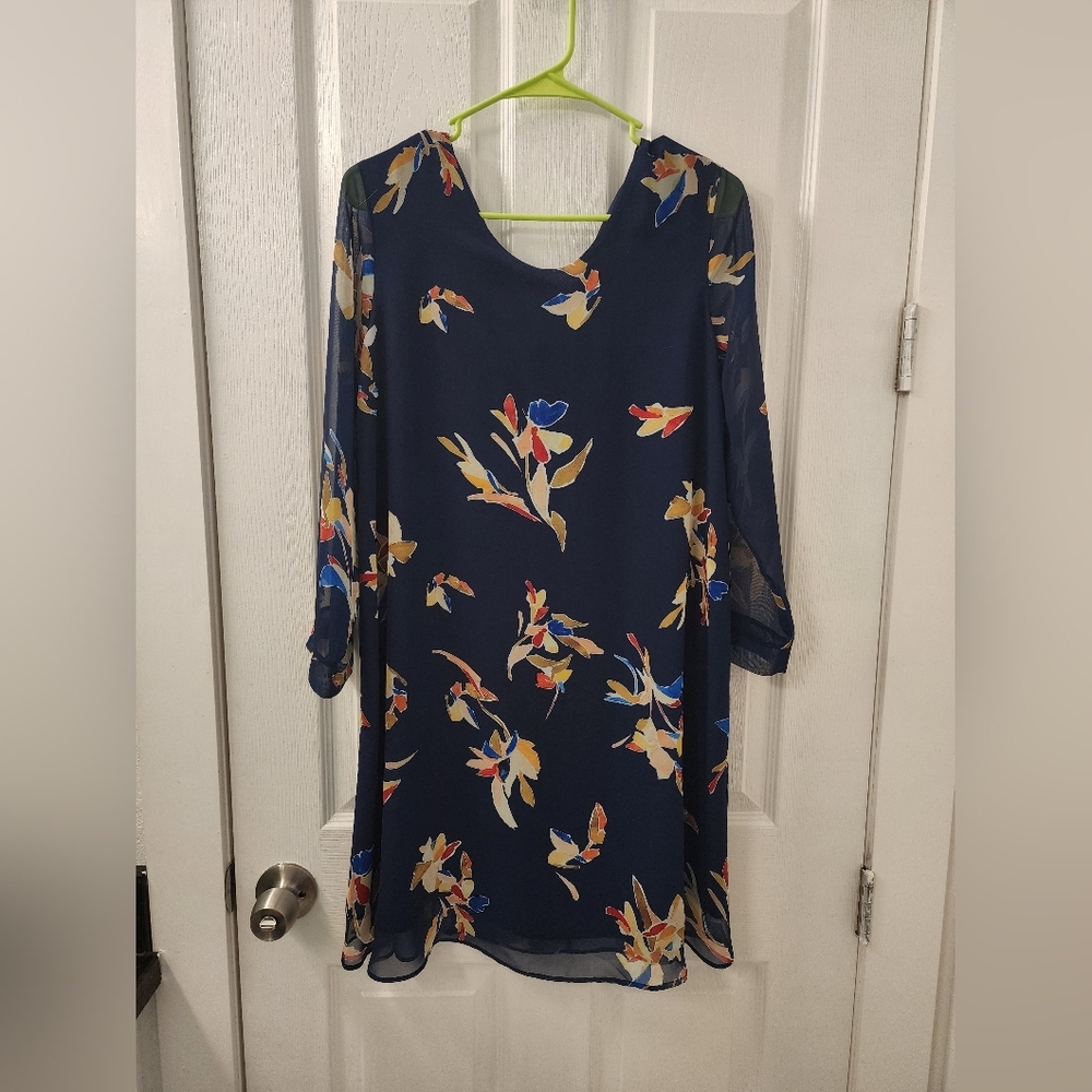 Women' dresz Pietro Brunelli, size Small, floral.